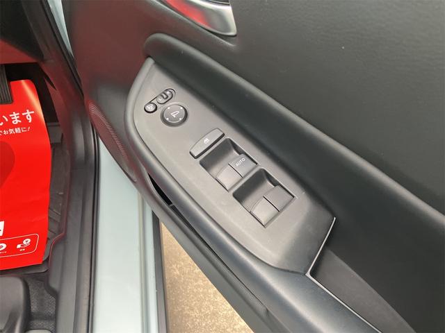 フィット e:HEVクロスター フルセグTVナビ・スマートキー・Bluetooth接続・DVD再生・バックカメラ・ステアリングスイッチ・ETC USB端子・純正ドライブレコーダー(20枚目)