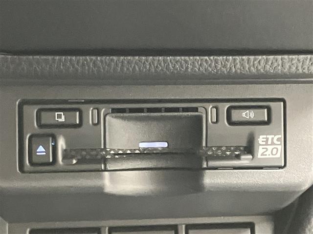 プリウス Ｚ　リアカメラ　パノラマサンルーフ　プリクラッシュ　ＰＷシート　１オーナ　メモリナビ　ＡＣ１００Ｖ電源　ＬＥＤランプ　ナビ・ＴＶ　オートクルーズ　アルミホイール　ドライブレコーダ　ＡＣ　運転席エアバッグ（9枚目）