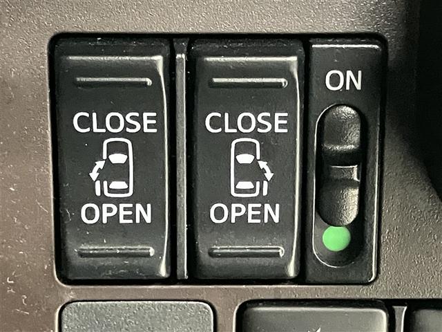 タンク Ｇ　コージーエディション　スマートキープッシュスタート　両側自動ドア　地デジ　盗難防止　ＬＥＤランプ　バックモニター　ＤＶＤ再生機能　クルコン　ウォークスルー　ワンオーナー車　横滑り防止装置　ナビＴＶ　ＡＢＳ　キーレス　ＥＴＣ（9枚目）