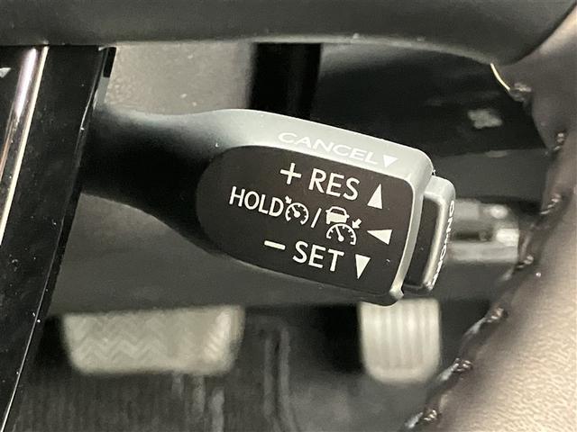 プリウス Ａ　ＡＣ１００Ｖ　衝突軽減ブレーキシステム　Ｂモニタ　記録簿有　ＬＥＤヘッド　クルーズコントロール　セキュリティー　スマートキー　パワーステアリング　Ｐシート　ＥＴＣ　１オーナー　アルミホイル　ＳＲＳ（6枚目）