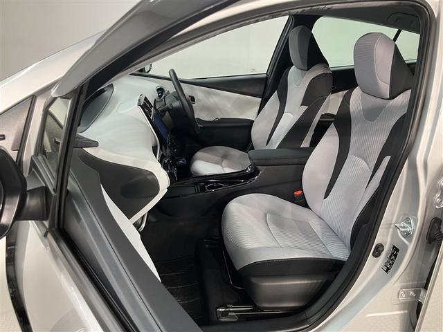 プリウス Ａ　ＡＣ１００Ｖ　衝突軽減ブレーキシステム　Ｂモニタ　記録簿有　ＬＥＤヘッド　クルーズコントロール　セキュリティー　スマートキー　パワーステアリング　Ｐシート　ＥＴＣ　１オーナー　アルミホイル　ＳＲＳ（7枚目）