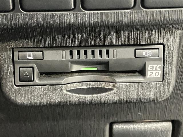 プリウスアルファ Ｇ　１００Ｖ電源　ＴＳＳ　Ｂモニタ　電動シート　盗難防止装置　ＡＵＸ　エアバッグ　ドラレコ　ＡＢＳ　地デジＴＶ　オートクルーズコントロール　ＥＴＣ付　Ｗエアバック　ＴＶナビ　ＤＶＤ再生機能　キーフリーキー（8枚目）