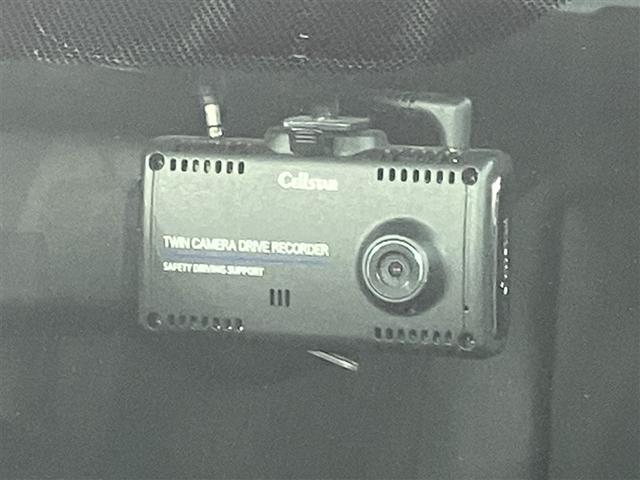 プリウスアルファ Ｇ　１００Ｖ電源　ＴＳＳ　Ｂモニタ　電動シート　盗難防止装置　ＡＵＸ　エアバッグ　ドラレコ　ＡＢＳ　地デジＴＶ　オートクルーズコントロール　ＥＴＣ付　Ｗエアバック　ＴＶナビ　ＤＶＤ再生機能　キーフリーキー（9枚目）