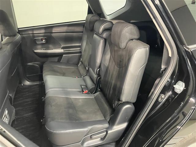 プリウスアルファ Ｇ　１００Ｖ電源　ＴＳＳ　Ｂモニタ　電動シート　盗難防止装置　ＡＵＸ　エアバッグ　ドラレコ　ＡＢＳ　地デジＴＶ　オートクルーズコントロール　ＥＴＣ付　Ｗエアバック　ＴＶナビ　ＤＶＤ再生機能　キーフリーキー（18枚目）