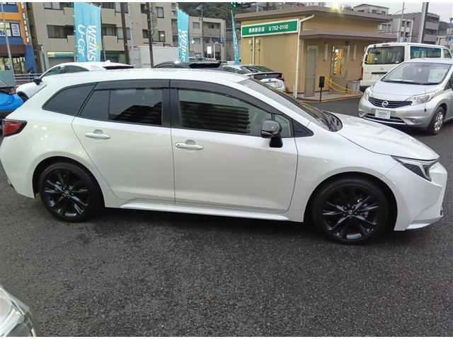 カローラツーリング ハイブリッド　ダブルバイビー　メディアプレイヤー接続　バックモニター　フルセグＴＶ　ＬＥＤライト　ワンオーナー　点検記録簿　クルコン　横滑り防止　盗難防止装置　ナビ・ＴＶ　ドライブレコーダー　エアバッグ　ＥＴＣ　ＡＢＳ　キーレス（4枚目）