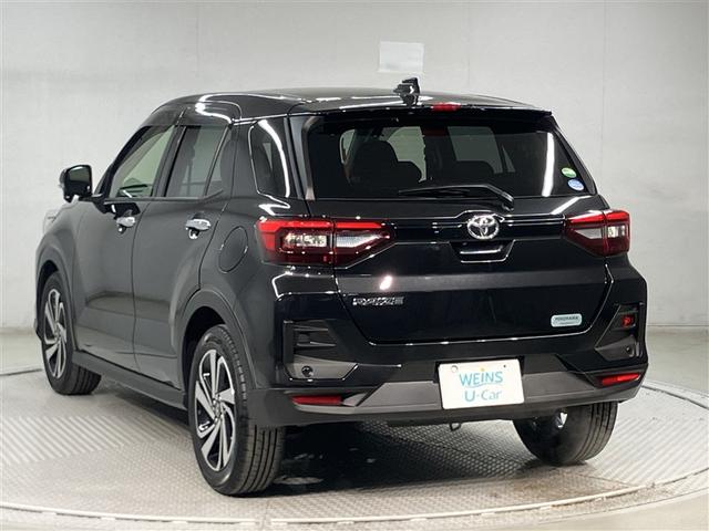 ライズ Ｚ　誤発進抑制機能　エアコン　スマートキー＆プッシュスタート　地デジＴＶ　ＶＳＡ　盗難防止装置　ミュージックプレイヤー接続可　アイドリングストップ機能　クルコン　バックモニター　ナビ＆ＴＶ　アルミホイール（4枚目）