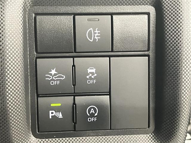 ライズ Ｚ　誤発進抑制機能　エアコン　スマートキー＆プッシュスタート　地デジＴＶ　ＶＳＡ　盗難防止装置　ミュージックプレイヤー接続可　アイドリングストップ機能　クルコン　バックモニター　ナビ＆ＴＶ　アルミホイール（9枚目）