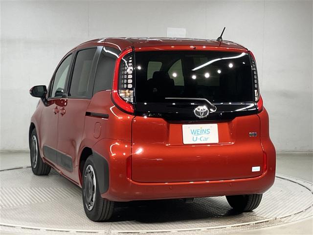 シエンタ ハイブリッドＺ　ＴＳＳ　エアバック　キーレスエントリー　ナビＴＶ　イモビライザー　バックモニター　ＬＥＤヘッドライト　ＥＴＣ車載器　横滑り防止　スマートキー　オートエアコン　サイドエアバッグ　ＷＳＲＳ　３列シート（4枚目）