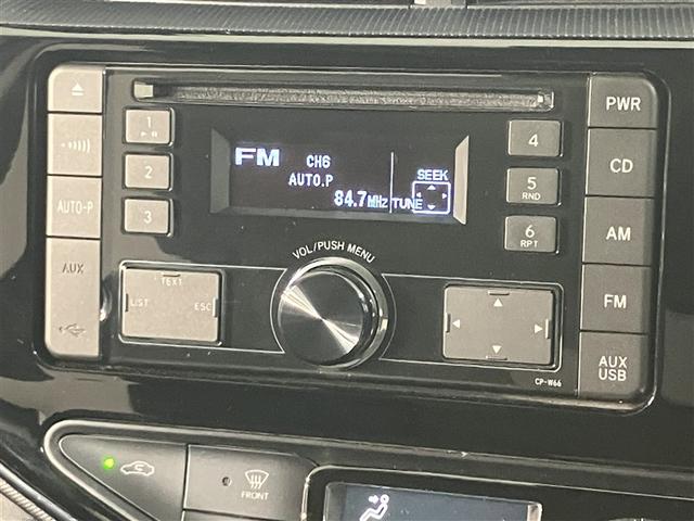 アクア Ｓスタイルブラック　運転席助手席エアバック　セキュリティアラーム　ワンオーナ　スマートエントリー　定期点検記録簿　横滑防止　Ｄレコ　ＬＥＤ　ＰＷ　ＡＢＳ　エアコン　運転席エアバック　ＥＴＣ車載器　パワーステアリング（6枚目）