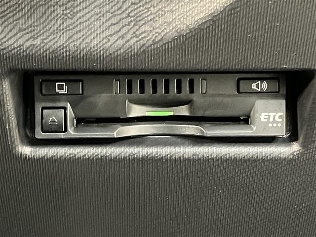 アクア Ｓスタイルブラック　運転席助手席エアバック　セキュリティアラーム　ワンオーナ　スマートエントリー　定期点検記録簿　横滑防止　Ｄレコ　ＬＥＤ　ＰＷ　ＡＢＳ　エアコン　運転席エアバック　ＥＴＣ車載器　パワーステアリング（7枚目）