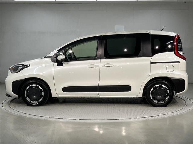 シエンタ ハイブリッドＺ　カーテンエアバック　地デジフルセグ　アクティブクルーズコントロール　ＡＣ１００Ｖ給電機能　盗難防止システム　横滑り防止機能　ＥＴＣ装備　ＴＶ・ナビ　ＬＥＤライト　点検記録簿　キーフリー　エアコン（2枚目）