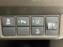 Ｌ　誤発進抑制　ＤＶＤ　バックカメラ　ベンチシート　盗難防止システム　ＡＢＳ　スマートキー　ＬＥＤヘッドライト　メモリーナビ　サイドカーテンエアバック　クルコン　フルセグＴＶ　ＥＴＣ　オートエアコン（11枚目）
