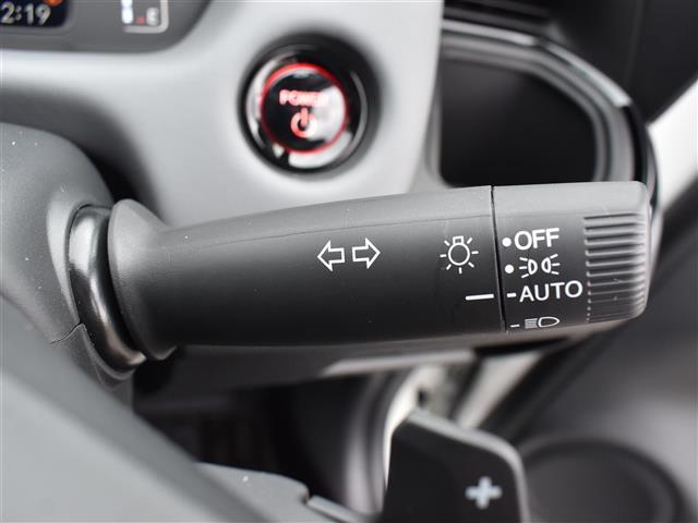 ｅ：ＨＥＶ　ＲＳ　レーンキープ　ＢＴ　ＬＥＤヘッドライト　メモリーナビ　バックカメラ　ワンオーナー車　スマートキー　オートライト　アイドリングストップ　ＥＴＣ　フルセグＴＶ　フルオートエアコン　盗難防止システム　ＡＢＳ(21枚目)