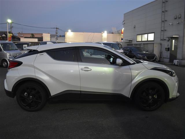 Ｃ－ＨＲ Ｇ　モード　ネロ　セーフティプラスＩＩＩ　クリアランスソナー　シ－トヒ－タ－　レーンキープ　プリクラッシュセーフティ　ＬＥＤヘッドライト　キーレス　ＴＶ　ＥＴＣ　スマートキー　ドラレコ　フルセグＴＶ　オートエアコン　オートライト　ＡＣＣ（7枚目）
