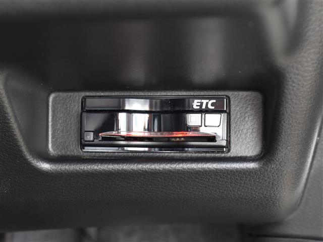 アルト X BTオーディオ 運転席側シートヒーター 運転席エアバッグ Aストップ AAC キーレスエントリー 横滑り防止機能 メモリナビ ETC車載器 DVD再生 ABS スマートキー パワーウィンドウ パワステ(13枚目)