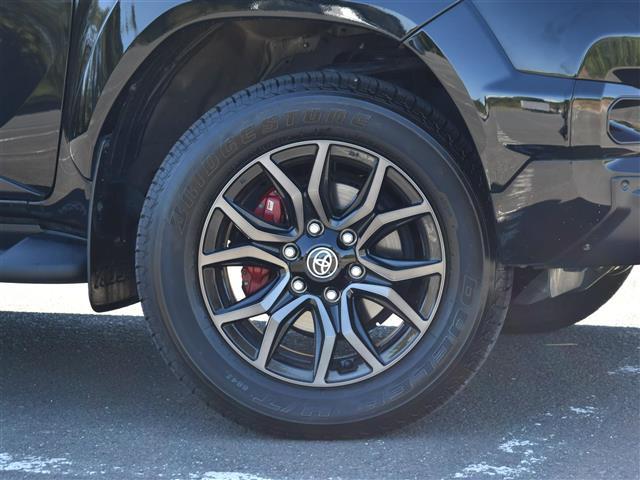 ハイラックス Z GRスポーツ 360度カメラ オートマチックハイビーム キーレス 前後ソナー 追従走行 ナビTV メモリーナビ フルオートエアコン 横滑防止装置 ミュージックプレイヤー接続可 レーンキープ スマキー LEDライト(6枚目)