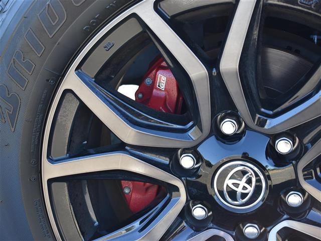 ハイラックス Z GRスポーツ 360度カメラ オートマチックハイビーム キーレス 前後ソナー 追従走行 ナビTV メモリーナビ フルオートエアコン 横滑防止装置 ミュージックプレイヤー接続可 レーンキープ スマキー LEDライト(7枚目)