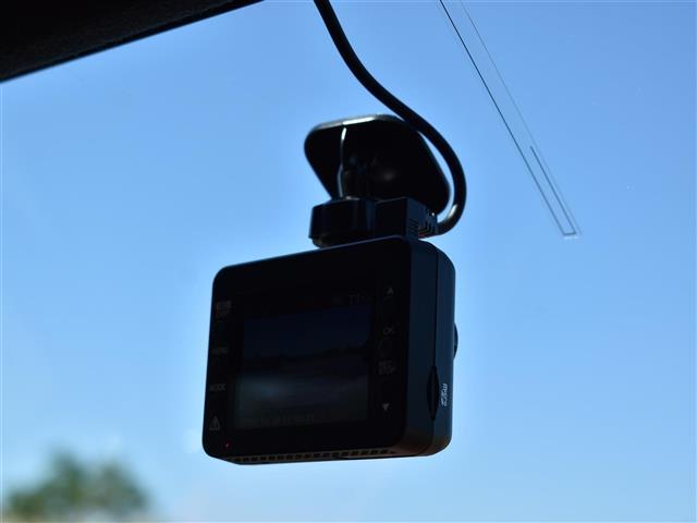 ハイラックス Z GRスポーツ 360度カメラ オートマチックハイビーム キーレス 前後ソナー 追従走行 ナビTV メモリーナビ フルオートエアコン 横滑防止装置 ミュージックプレイヤー接続可 レーンキープ スマキー LEDライト(24枚目)