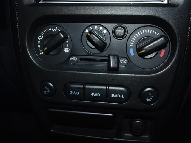 ジムニー クロスアドベンチャーＸＣ　Ｓヒーター　ダブルエアバック　キーレス付　切替式４ＷＤ　マニュアルエアコン　ターボ車　パワーウィンドウ　エアバック　パワーステアリング　ＥＴＣ　ＡＢＳ（8枚目）