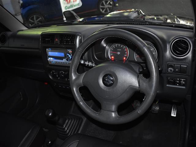 ジムニー クロスアドベンチャーＸＣ　Ｓヒーター　ダブルエアバック　キーレス付　切替式４ＷＤ　マニュアルエアコン　ターボ車　パワーウィンドウ　エアバック　パワーステアリング　ＥＴＣ　ＡＢＳ（11枚目）