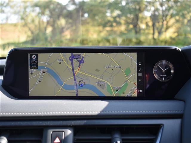 ＵＸ ＵＸ２５０ｈ　Ｆスポーツ　ハイビームアシスト　アイスト　ブルートゥース　ＵＳＢ接続　シートＨ　フルセグテレビ　ＬＥＤヘッドライト　ＬＫＡ　ＥＴＣ車載器　インテリキー　電動シート　横滑り防止　エアコン　ナビＴＶ　キーフリー　ＳＤ（11枚目）