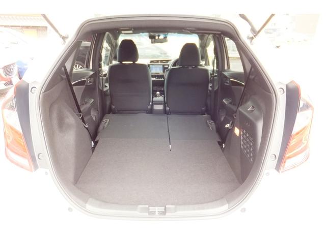 フィットハイブリッド Ｓ　ホンダセンシング　ホンダセンシング／純正８型ナビ／ＣＤ／ＤＶＤ／フルセグ／Ｂｌｕｅｔｏｏｔｈオーディオ／ＥＴＣ／Ｂカメラ／Ｆドラレコ／１６アルミ／ＬＥＤライト／オートエアコン／クルーズコントロール／リヤスポイラー（46枚目）