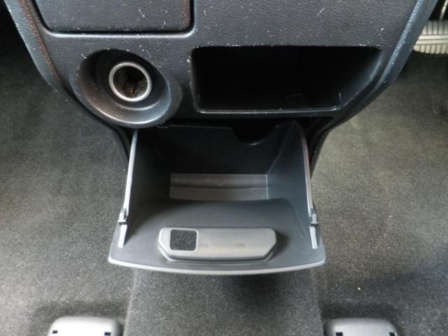 デリカＤ：５ Ｇ　パワーパッケージ　アイドリングストップ／ナビＴＶ／バックカメラ／オートＨＩＤライト／両側電動スライドドア／レザーシートカバー／革巻きハンドル／クルコン／パドルシフト／純正サイドバイザー／１６ＡＷ／ドラレコ／スマートキー（33枚目）