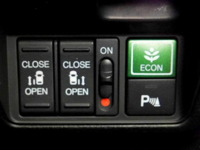 オデッセイハイブリッド ハイブリッドアブソルート・ＥＸホンダセンシング　本革シート／純正９型ナビ／１１型フリップダウンモニタ／マルチビューカメラ／ＣＤ／ＤＶＤ／フルセグ／ＥＴＣ２．０／Ｂｌｕｅｔｏｏｔｈオーディオ／両自動ドア／パワーシートシートヒータ／ホンダセンシング（14枚目）