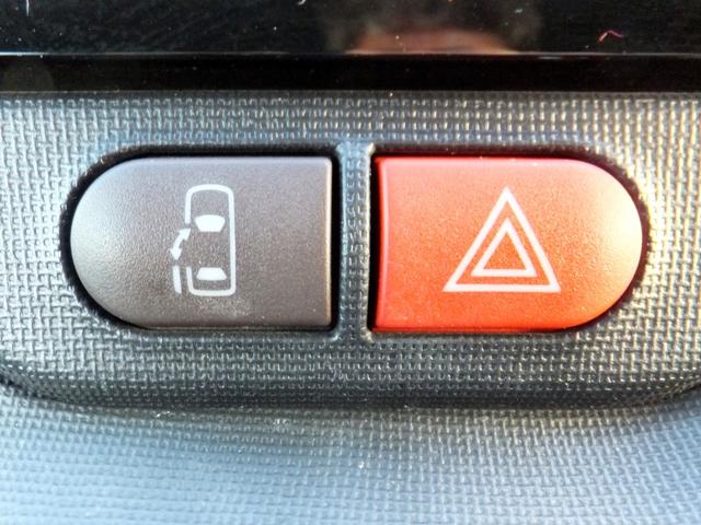 スペイド Ｆ　クイーン　アイドリングストップ／プッシュスタート／スマートキー／純正ナビＴＶ／バックカメラ／オートＨＩＤライト／シートカバー／左電動スライドドア／横滑り防止／盗難防止／純正サイドバイザー／ウォークスルー／禁煙（12枚目）