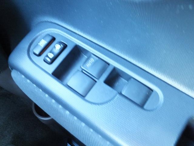 スペイド Ｆ　クイーン　アイドリングストップ／プッシュスタート／スマートキー／純正ナビＴＶ／バックカメラ／オートＨＩＤライト／シートカバー／左電動スライドドア／横滑り防止／盗難防止／純正サイドバイザー／ウォークスルー／禁煙（14枚目）