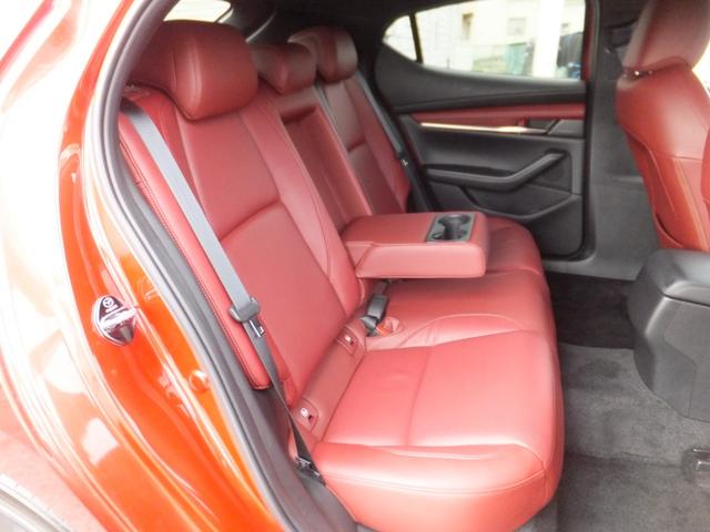 ＭＡＺＤＡ３ファストバック ＸＤバーガンディ　セレクション　オートエグゼ／ｉ－ＡＣＴＩＶＳＥＮＳＥ／コネクトナビ＆フルセグ／ＢＯＳＥサウンド／３６０°セーフティ／赤本革シート／レーダークルーズ／ＬＥＤ／クリソナ／ＥＴＣ／前後ドラレコ／電子パーキング／１オーナー（47枚目）