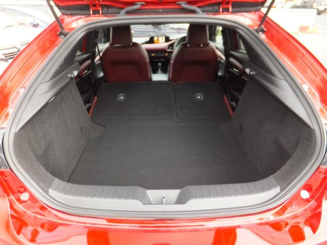 ＭＡＺＤＡ３ファストバック ＸＤバーガンディ　セレクション　オートエグゼ／ｉ－ＡＣＴＩＶＳＥＮＳＥ／コネクトナビ＆フルセグ／ＢＯＳＥサウンド／３６０°セーフティ／赤本革シート／レーダークルーズ／ＬＥＤ／クリソナ／ＥＴＣ／前後ドラレコ／電子パーキング／１オーナー（54枚目）
