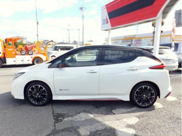 リーフ ニスモ OPレカロ/プロパイロット/エマブレ/アラウンドビュー/スマートミラー/電子パーキング/純正9型ナビ&フルセグ/LEDライト/クリソナ/シートヒーター/ETC2.0/ドラレコ/BTA/HDMI/USB(61枚目)