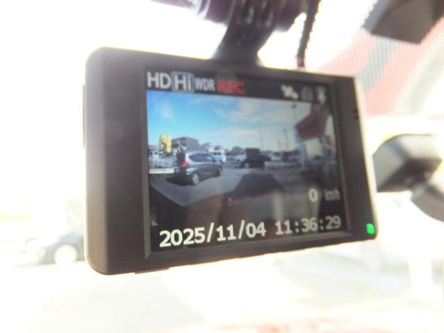 シエンタ DICE-G 純正SDナビ&フルセグ/両側パワースライド/HIDライト/キーレス/ドラレコ/ETC/バックカメラ/オートAC/CD/DVD/BTA/SD録音/フォグランプ/社外14インチAW/革巻きステアリング(14枚目)