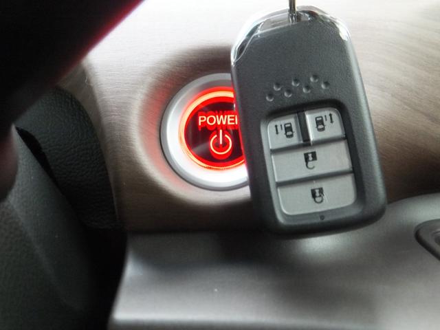 フリード+ハイブリッド ハイブリッドG・ホンダセンシング ホンダセンシング/純正9型ナビ/CD/DVD/フルセグ/Bluetooth/ETC/Bカメラ/前後ドラレコ/両自動/クルコン/LEDライト/シートヒーター/社外アルミ/ルーフラック/ワンオーナー/(13枚目)