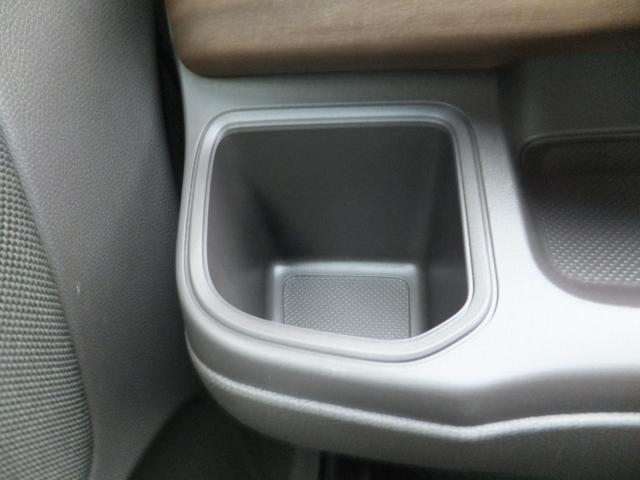 フリード+ハイブリッド ハイブリッドG・ホンダセンシング ホンダセンシング/純正9型ナビ/CD/DVD/フルセグ/Bluetooth/ETC/Bカメラ/前後ドラレコ/両自動/クルコン/LEDライト/シートヒーター/社外アルミ/ルーフラック/ワンオーナー/(29枚目)