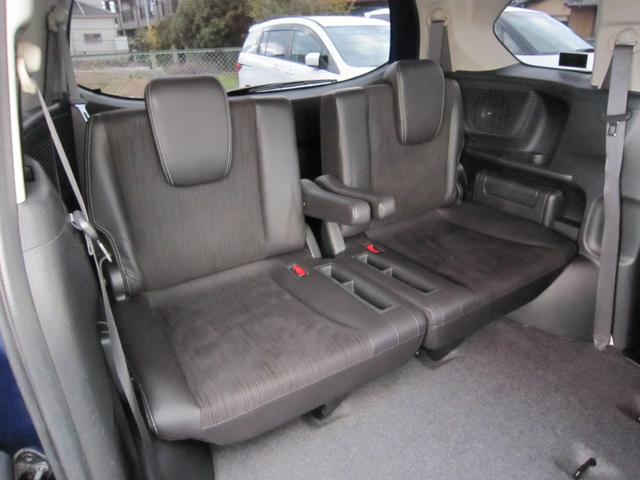 フリード G プレミアムエディション 社外ナビ/CD/DVD/フルセグ/Bluetooth/ETC/後席フリップダウンモニター/Bカメラ/両側自動ドア/ハーフレザー/スマートキー/クルーズコントロール/HIDライト/(6枚目)