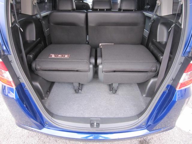 フリード G プレミアムエディション 社外ナビ/CD/DVD/フルセグ/Bluetooth/ETC/後席フリップダウンモニター/Bカメラ/両側自動ドア/ハーフレザー/スマートキー/クルーズコントロール/HIDライト/(8枚目)