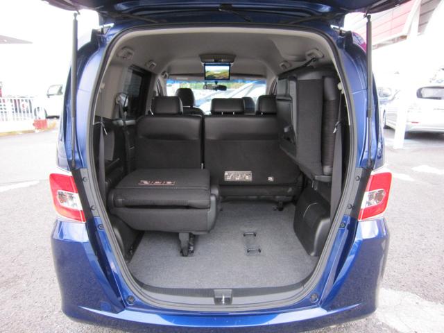 フリード G プレミアムエディション 社外ナビ/CD/DVD/フルセグ/Bluetooth/ETC/後席フリップダウンモニター/Bカメラ/両側自動ドア/ハーフレザー/スマートキー/クルーズコントロール/HIDライト/(9枚目)