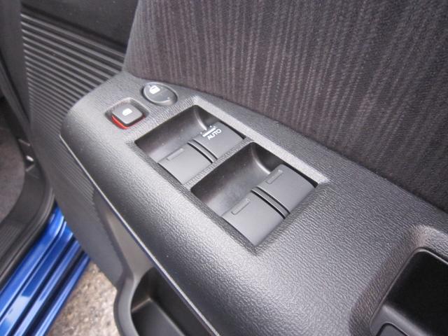 フリード G プレミアムエディション 社外ナビ/CD/DVD/フルセグ/Bluetooth/ETC/後席フリップダウンモニター/Bカメラ/両側自動ドア/ハーフレザー/スマートキー/クルーズコントロール/HIDライト/(14枚目)