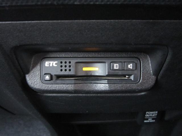 フリード G プレミアムエディション 社外ナビ/CD/DVD/フルセグ/Bluetooth/ETC/後席フリップダウンモニター/Bカメラ/両側自動ドア/ハーフレザー/スマートキー/クルーズコントロール/HIDライト/(29枚目)