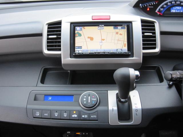 フリード G プレミアムエディション 社外ナビ/CD/DVD/フルセグ/Bluetooth/ETC/後席フリップダウンモニター/Bカメラ/両側自動ドア/ハーフレザー/スマートキー/クルーズコントロール/HIDライト/(30枚目)