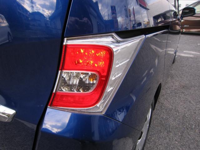 フリード G プレミアムエディション 社外ナビ/CD/DVD/フルセグ/Bluetooth/ETC/後席フリップダウンモニター/Bカメラ/両側自動ドア/ハーフレザー/スマートキー/クルーズコントロール/HIDライト/(49枚目)