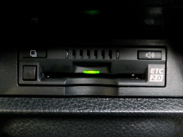 ヴォクシー ハイブリッドZS 煌III セーフティセンス/PCS/LDA/AHB/純正9型SDナビ&フルセグ/12型フリップダウンM/両側自動ドア/LEDライト&フォグ/シートヒーター/コーナーセンサー/ドラレコ/ETC/Bカメラ/16AW(14枚目)