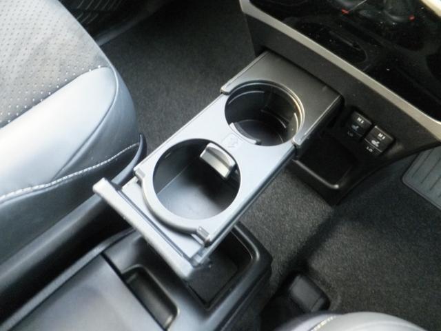 ヴォクシー ハイブリッドZS 煌III セーフティセンス/PCS/LDA/AHB/純正9型SDナビ&フルセグ/12型フリップダウンM/両側自動ドア/LEDライト&フォグ/シートヒーター/コーナーセンサー/ドラレコ/ETC/Bカメラ/16AW(30枚目)