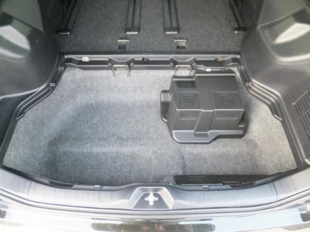 ヴォクシー ハイブリッドZS 煌III セーフティセンス/PCS/LDA/AHB/純正9型SDナビ&フルセグ/12型フリップダウンM/両側自動ドア/LEDライト&フォグ/シートヒーター/コーナーセンサー/ドラレコ/ETC/Bカメラ/16AW(53枚目)