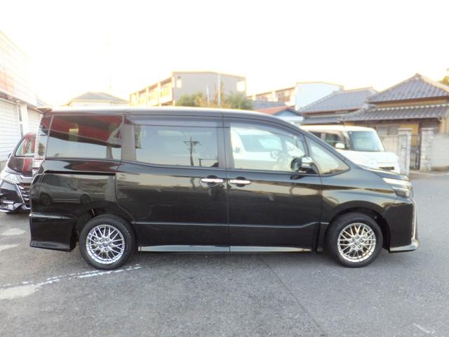 ヴォクシー ハイブリッドZS 煌III セーフティセンス/PCS/LDA/AHB/純正9型SDナビ&フルセグ/12型フリップダウンM/両側自動ドア/LEDライト&フォグ/シートヒーター/コーナーセンサー/ドラレコ/ETC/Bカメラ/16AW(65枚目)