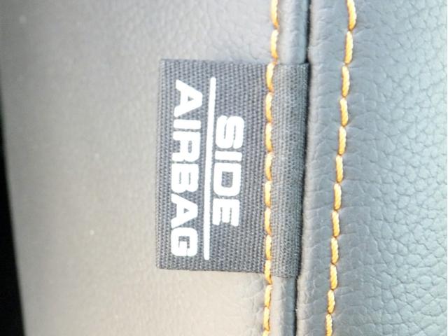 フリード+ハイブリッド ハイブリッド・クロスター 純正9型ナビ/純正15.6型フリップM/CD/DVD/フルセグ/Bluetooth/ETC/Bカメラ/ルーフラック/クルコン/シートヒーター/両自動/LEDライト/LEDフォグ/ルーフレール/Hレザー(19枚目)