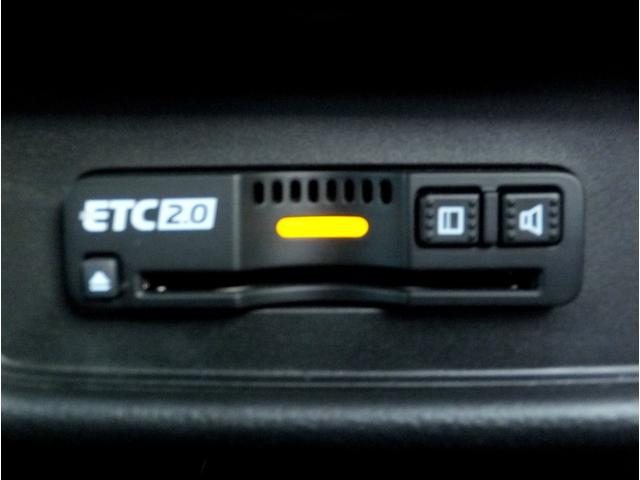 オデッセイハイブリッド ハイブリッドアブソルート・EXホンダセンシング 本革シート/ホンダセンシング/純正9型ナビ/11型フリップダウンモニター/マルチカメラ/CD/DVD/フルセグ/ETC2.0/クルーズコントロール/パワーシート前後センサー/LEDライト/18アルミ(14枚目)