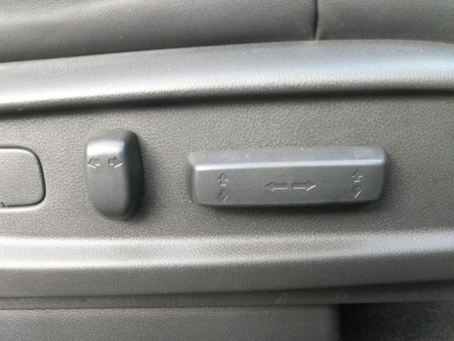 オデッセイハイブリッド ハイブリッドアブソルート・EXホンダセンシング 本革シート/ホンダセンシング/純正9型ナビ/11型フリップダウンモニター/マルチカメラ/CD/DVD/フルセグ/ETC2.0/クルーズコントロール/パワーシート前後センサー/LEDライト/18アルミ(17枚目)